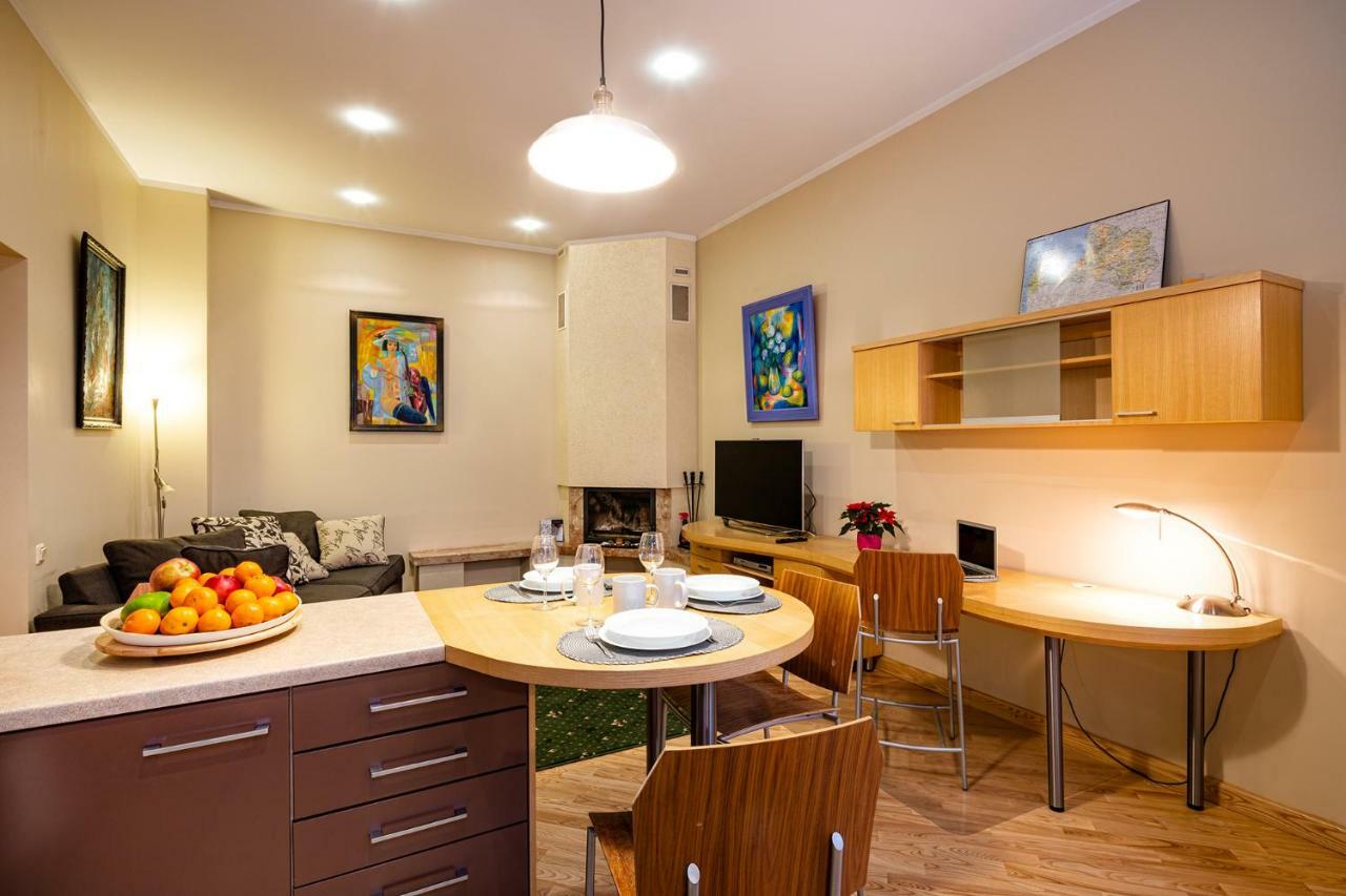 Kalnina Quiet Apartment In City Center Riga Esterno foto